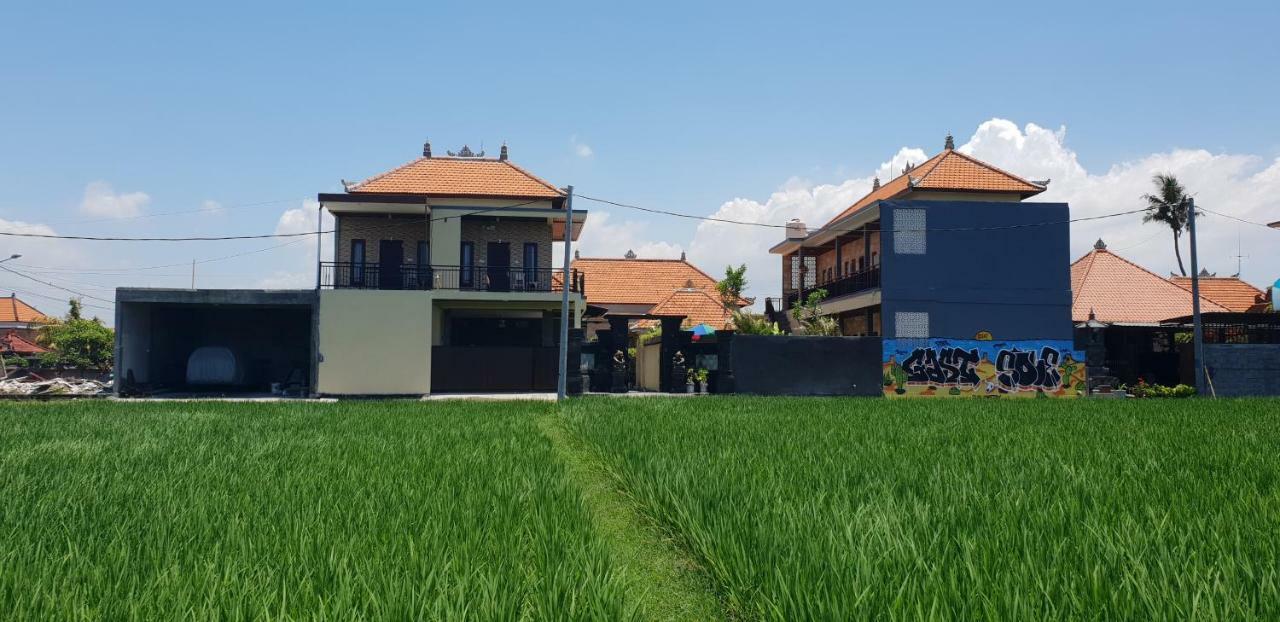 Sun Homestay Canggu Exterior foto